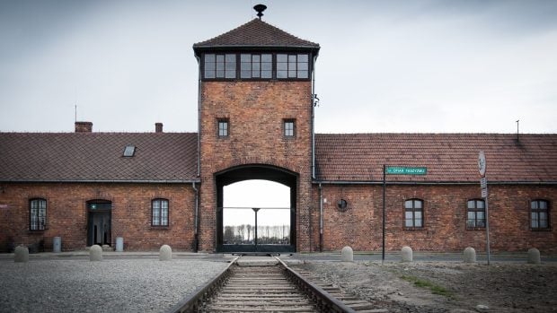 Gymnázium Kardolfa Kořendlera