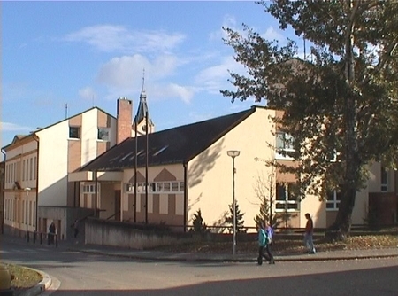 Gymnázium Dr. Aleše Hrdličky 